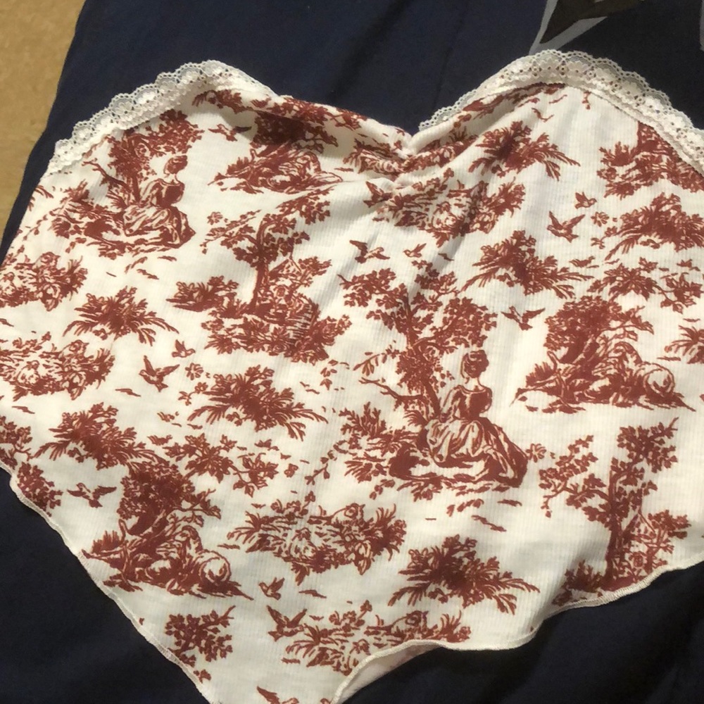 A beautiful tank top
